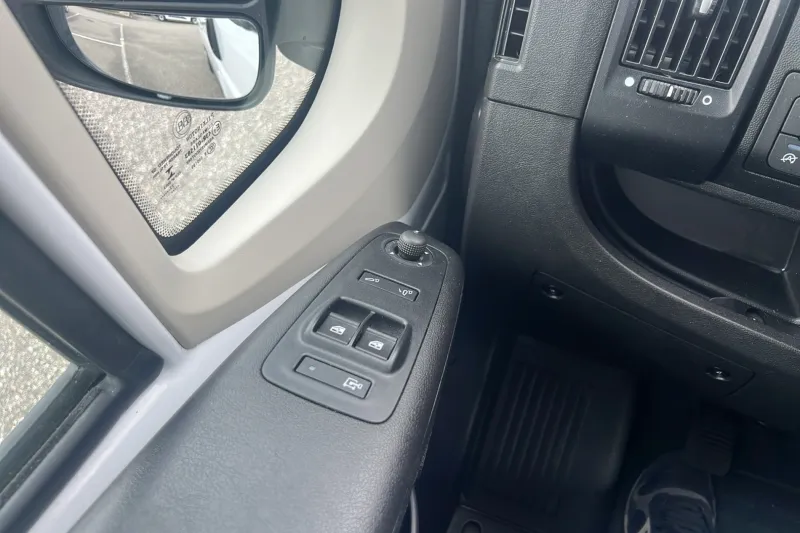 Image secondaire du véhicule 18