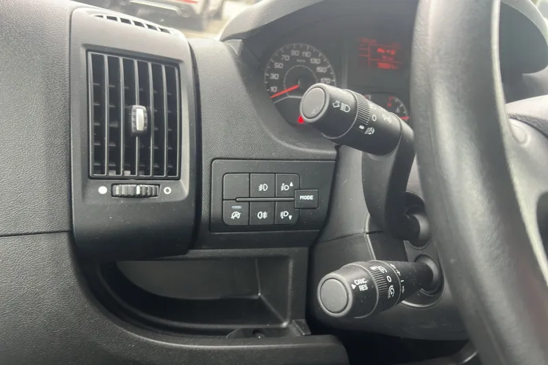 Image secondaire du véhicule 19