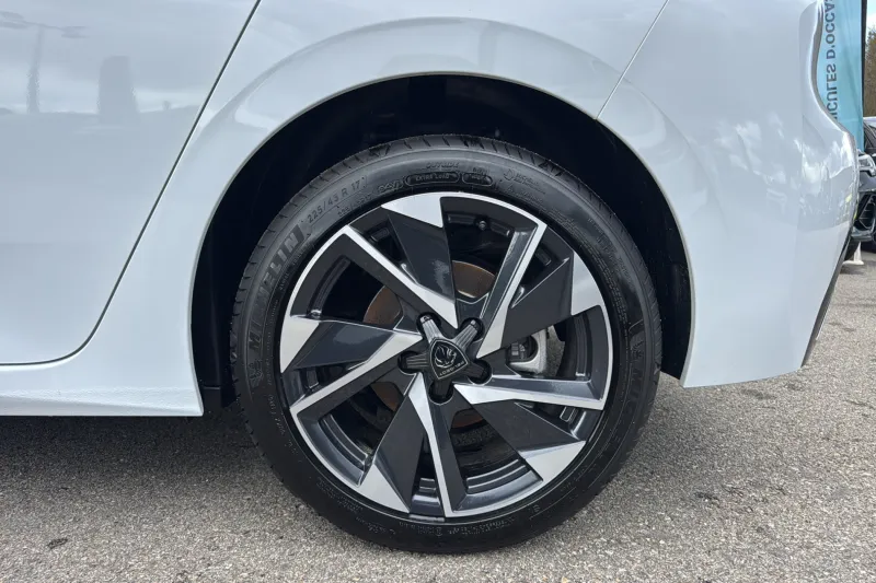 Image secondaire du véhicule 13