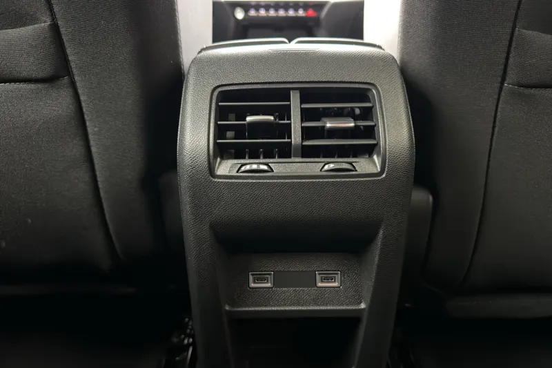 Image secondaire du véhicule 32