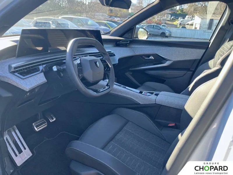 Image secondaire du véhicule 9