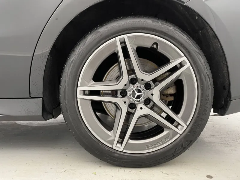 Image secondaire du véhicule 14