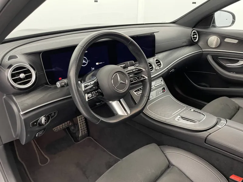 Image secondaire du véhicule 31