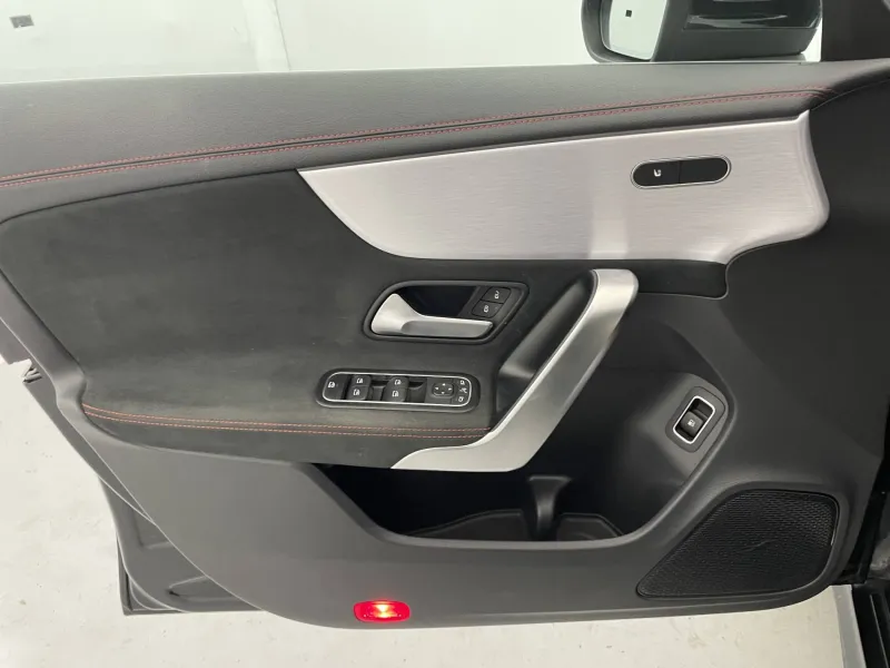 Image secondaire du véhicule 31