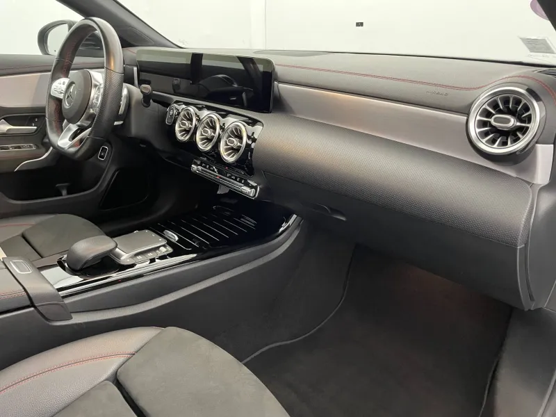 Image secondaire du véhicule 33