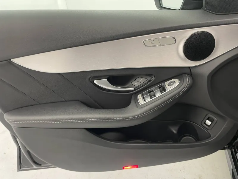 Image secondaire du véhicule 30