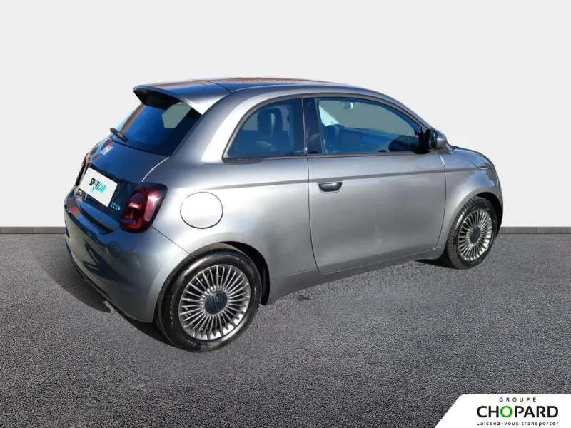 Image secondaire du véhicule 4