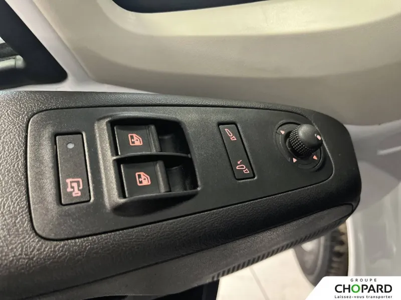 Image secondaire du véhicule 24