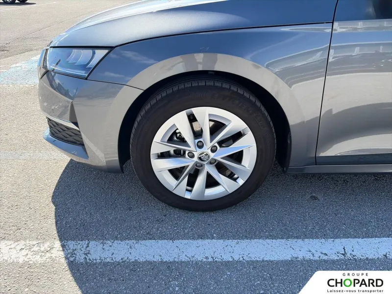 Image secondaire du véhicule 24