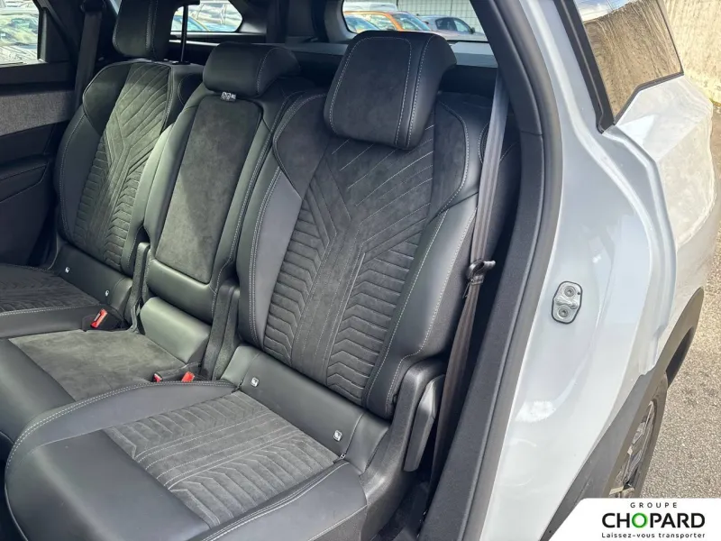 Image secondaire du véhicule 23