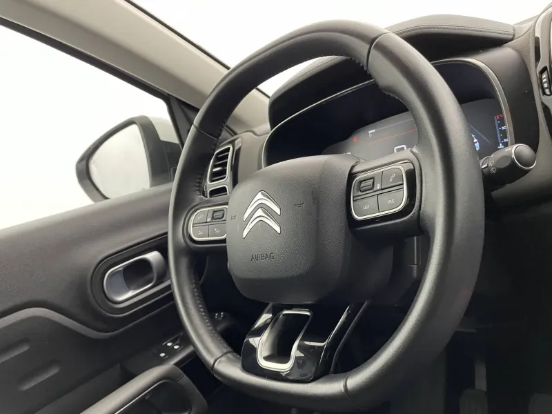 Image secondaire du véhicule 30