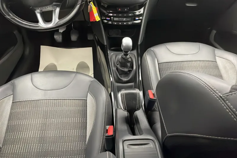 Image secondaire du véhicule 11