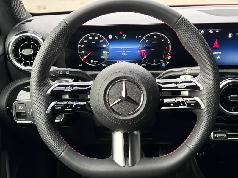 Image secondaire du véhicule 14