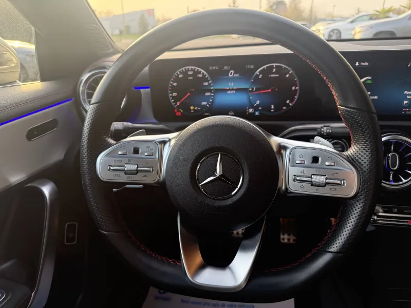 Image secondaire du véhicule 12