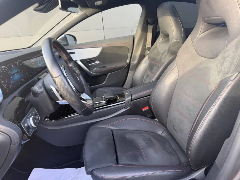 Image secondaire du véhicule 18