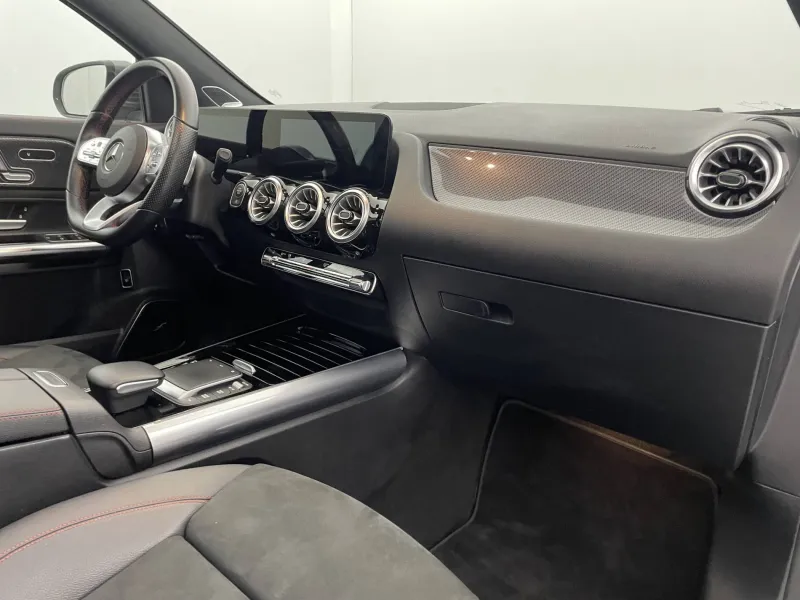 Image secondaire du véhicule 31