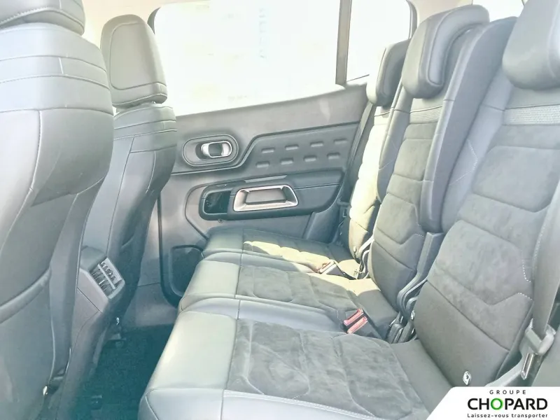 Image secondaire du véhicule 12