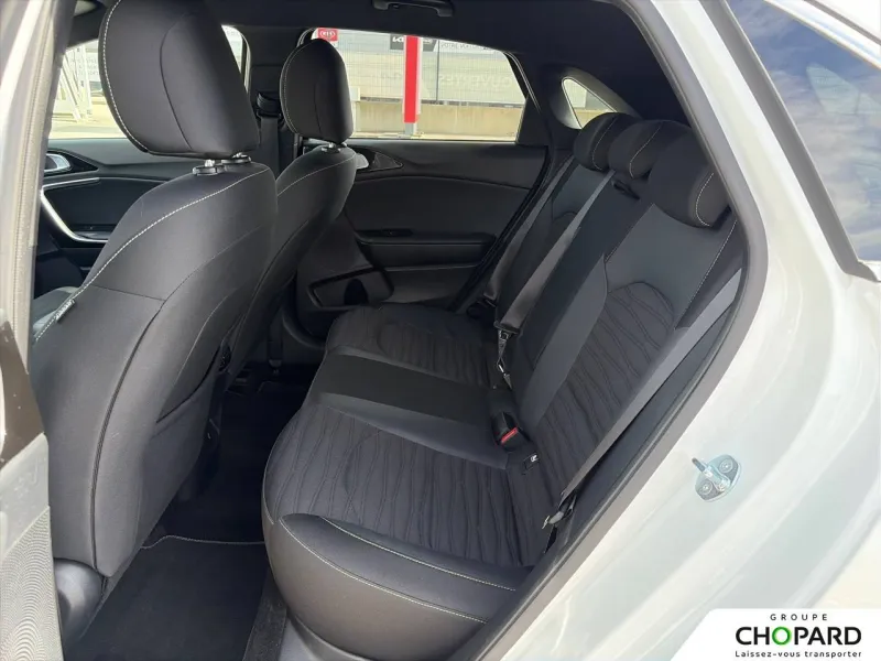 Image secondaire du véhicule 19