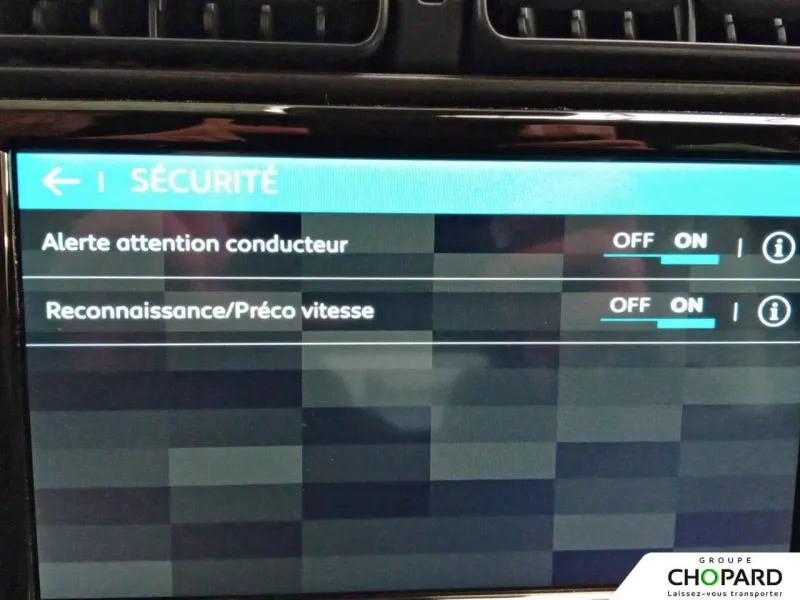 Image secondaire du véhicule 22