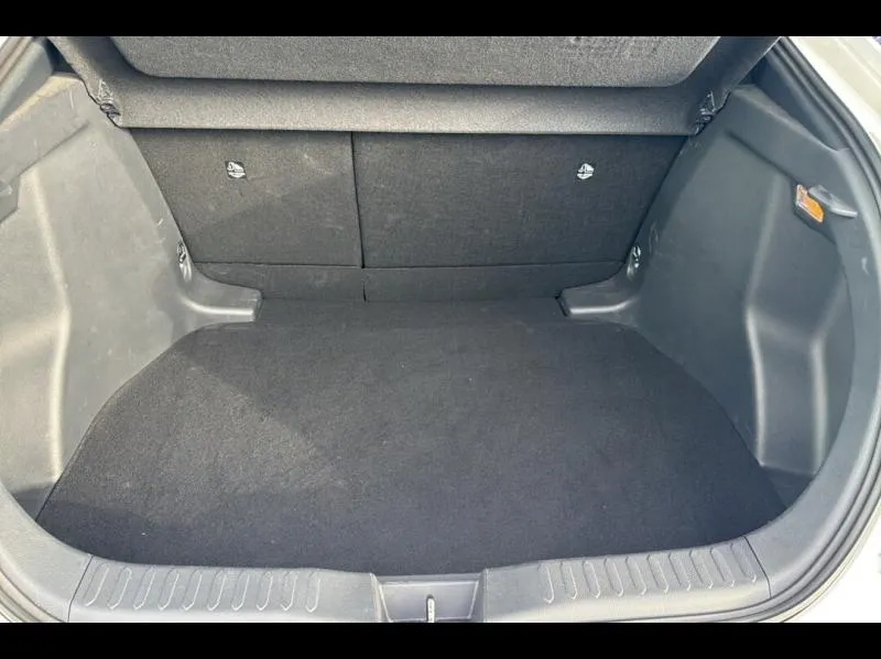 Image secondaire du véhicule 10