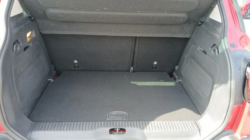 Image secondaire du véhicule 10