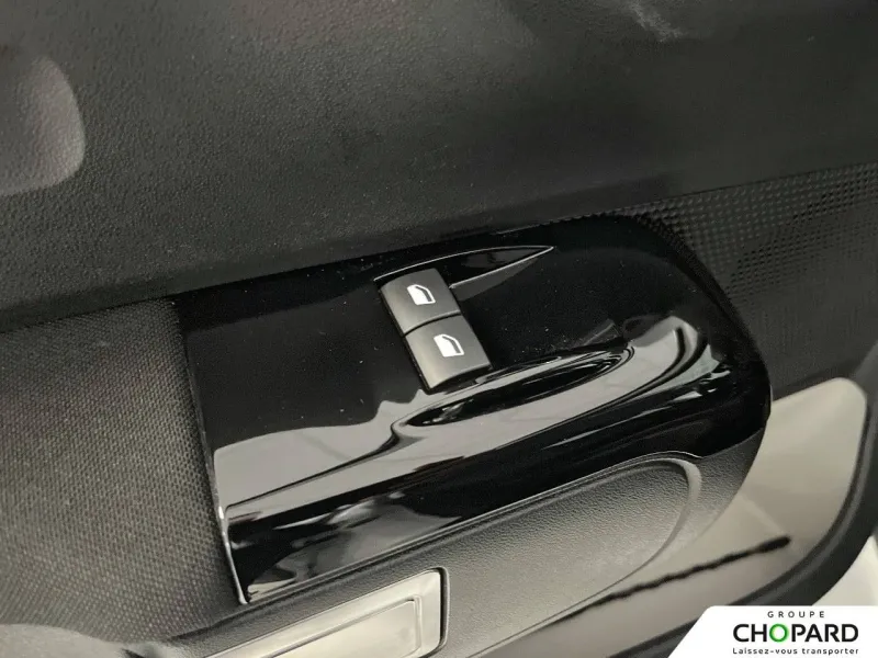 Image secondaire du véhicule 24