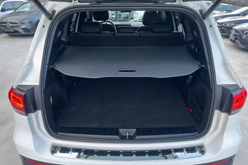 Image secondaire du véhicule 10