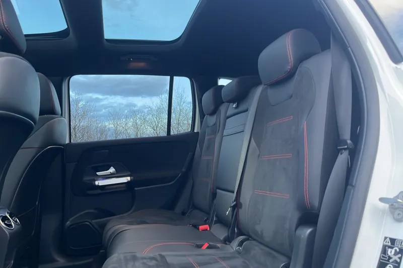 Image secondaire du véhicule 12