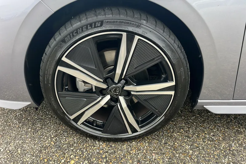 Image secondaire du véhicule 10