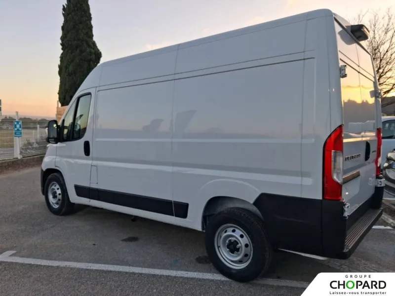 Image secondaire du véhicule 8