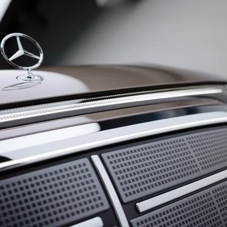 Mercedes VLE : Calandre et étoile Mercedes