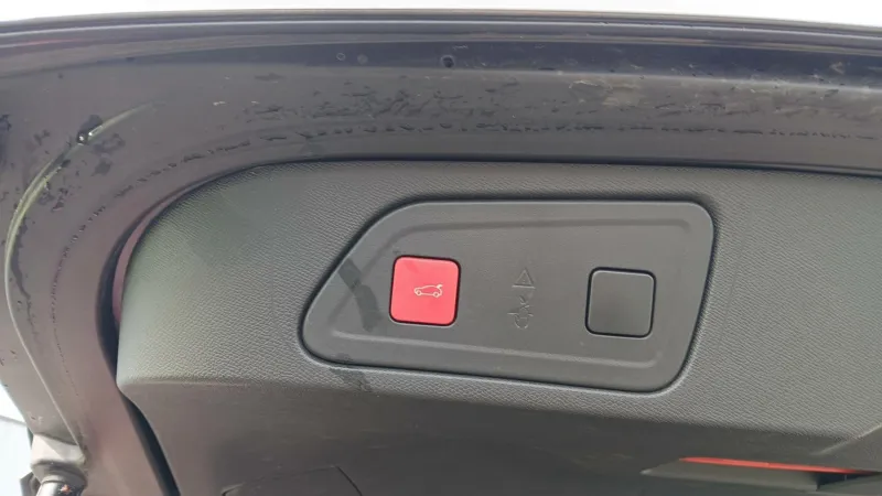 Image secondaire du véhicule 10