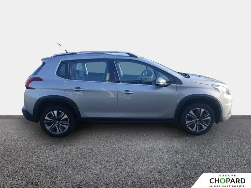 Image secondaire du véhicule 10