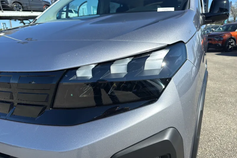 Image secondaire du véhicule 10