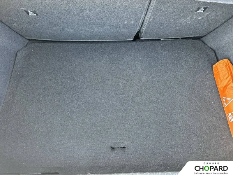 Image secondaire du véhicule 9