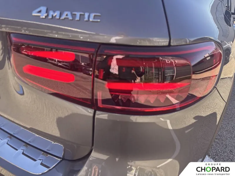 Image secondaire du véhicule 10