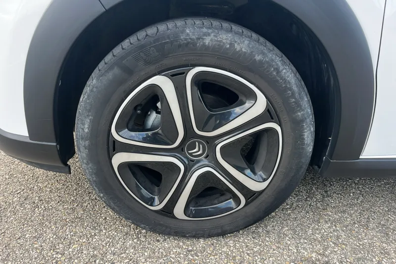 Image secondaire du véhicule 10