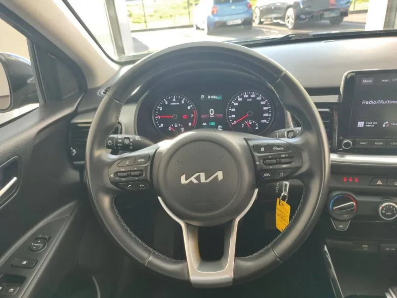 Image secondaire du véhicule 11