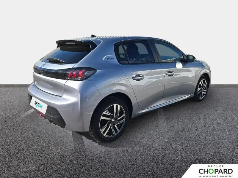 Image secondaire du véhicule 4