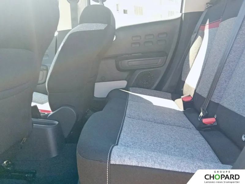 Image secondaire du véhicule 12