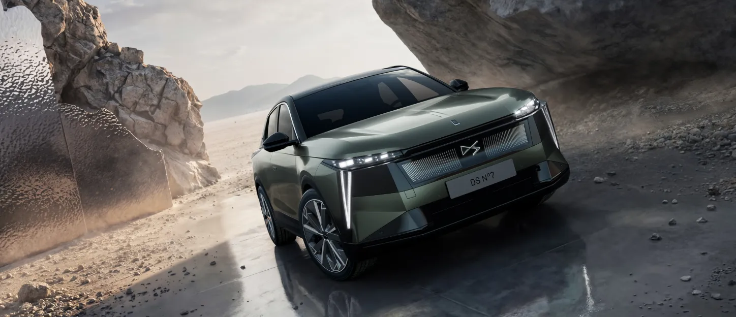 DS N°7 : face avant