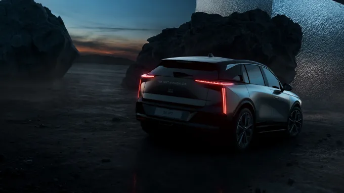 DS N°7 : 3/4 arrière de nuit