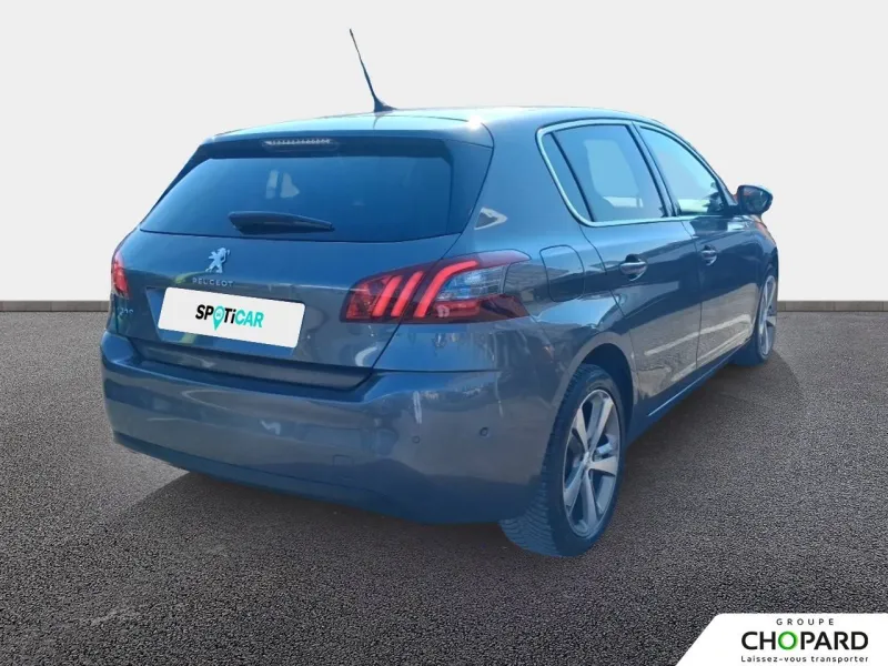 Image secondaire du véhicule 9