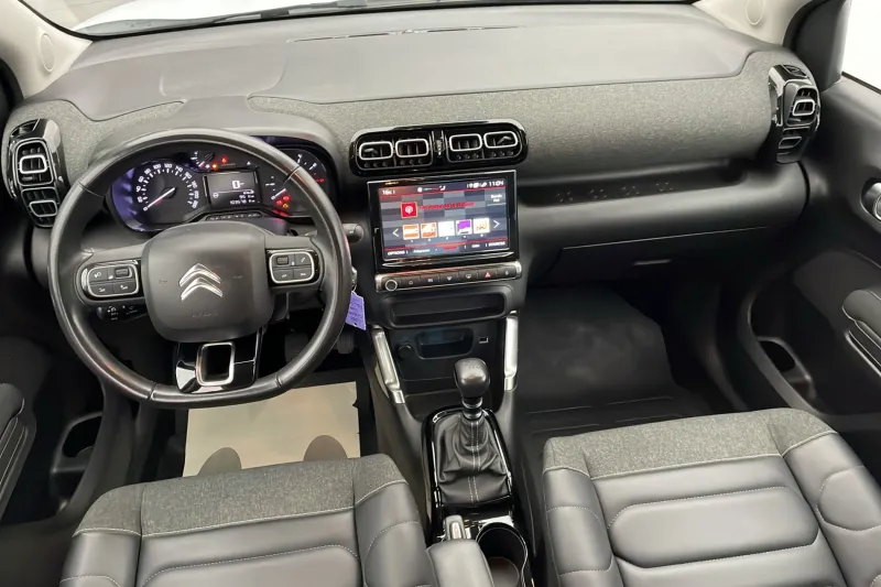 Image secondaire du véhicule 10