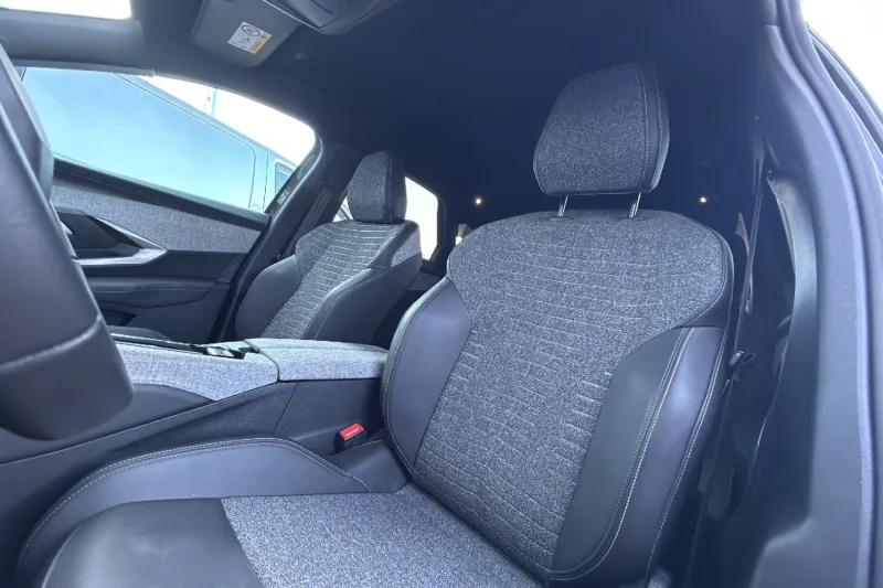 Image secondaire du véhicule 10