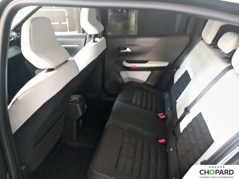 Image secondaire du véhicule 12