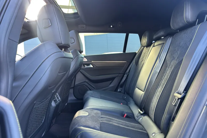 Image secondaire du véhicule 10