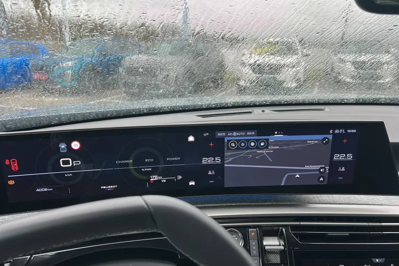 Image secondaire du véhicule 10