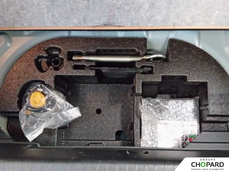 Image secondaire du véhicule 8