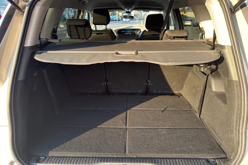 Image secondaire du véhicule 10